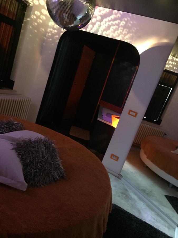 Bubble Lounge Hotel Hooglede Eksteriør bilde